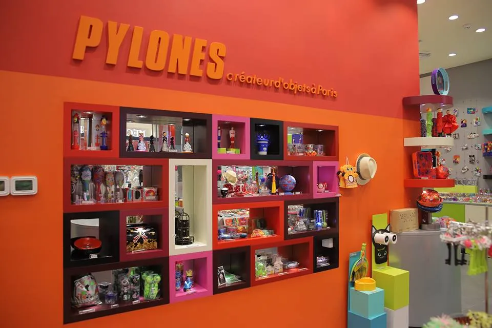Pylones Gift Store