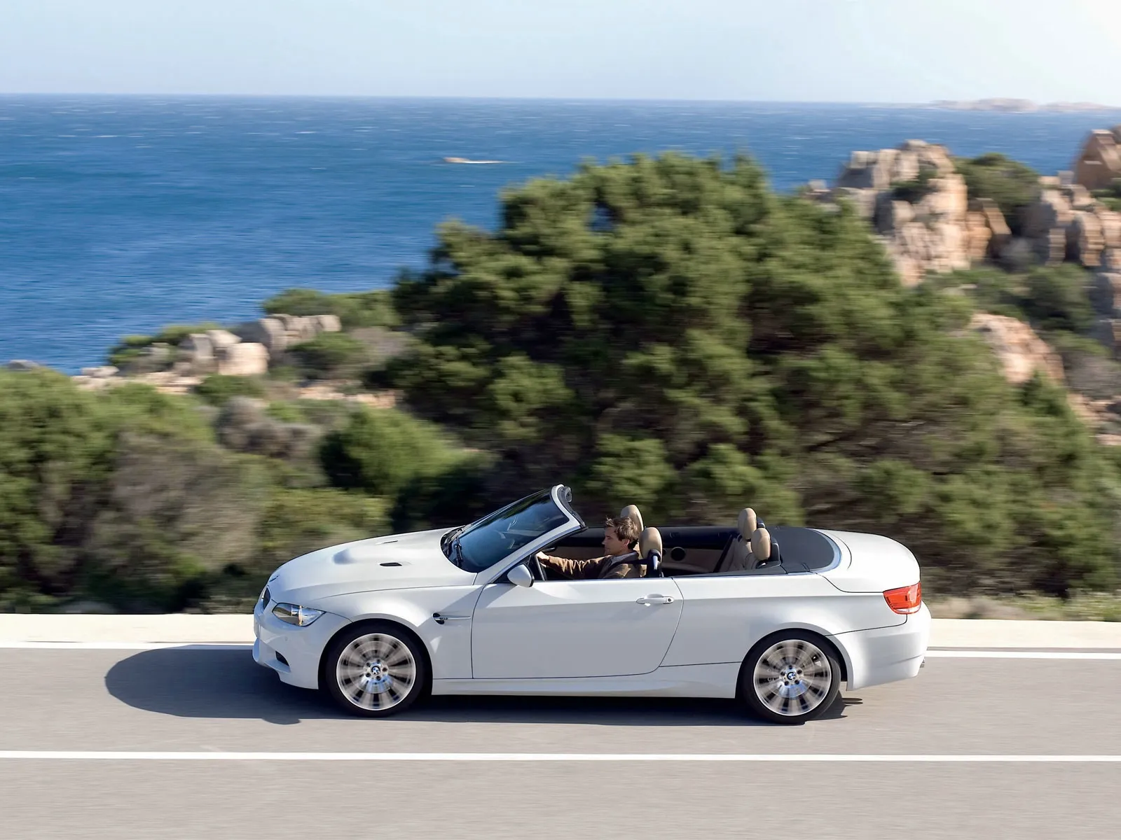 Al Lamsah Al Sattea Rent A Car 