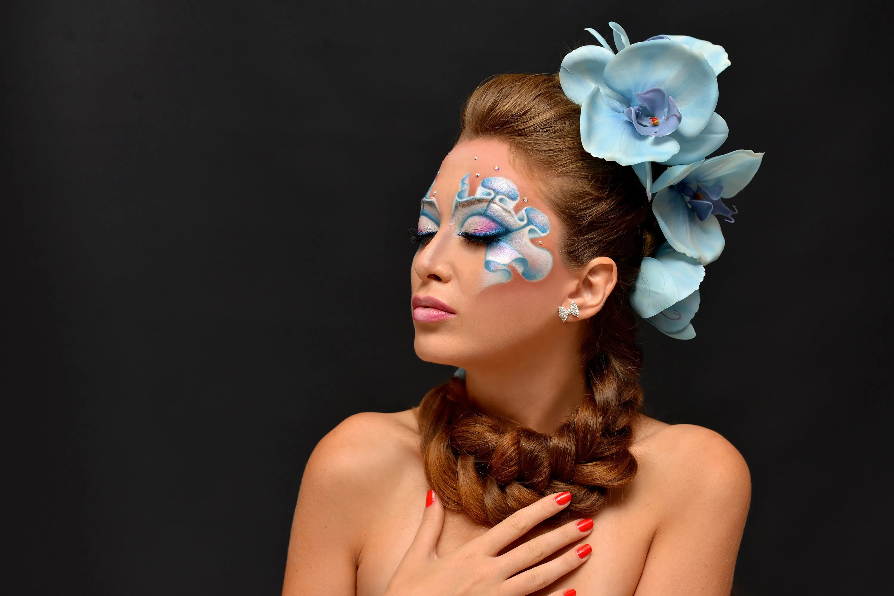 Make-Up Atelier Training Center 