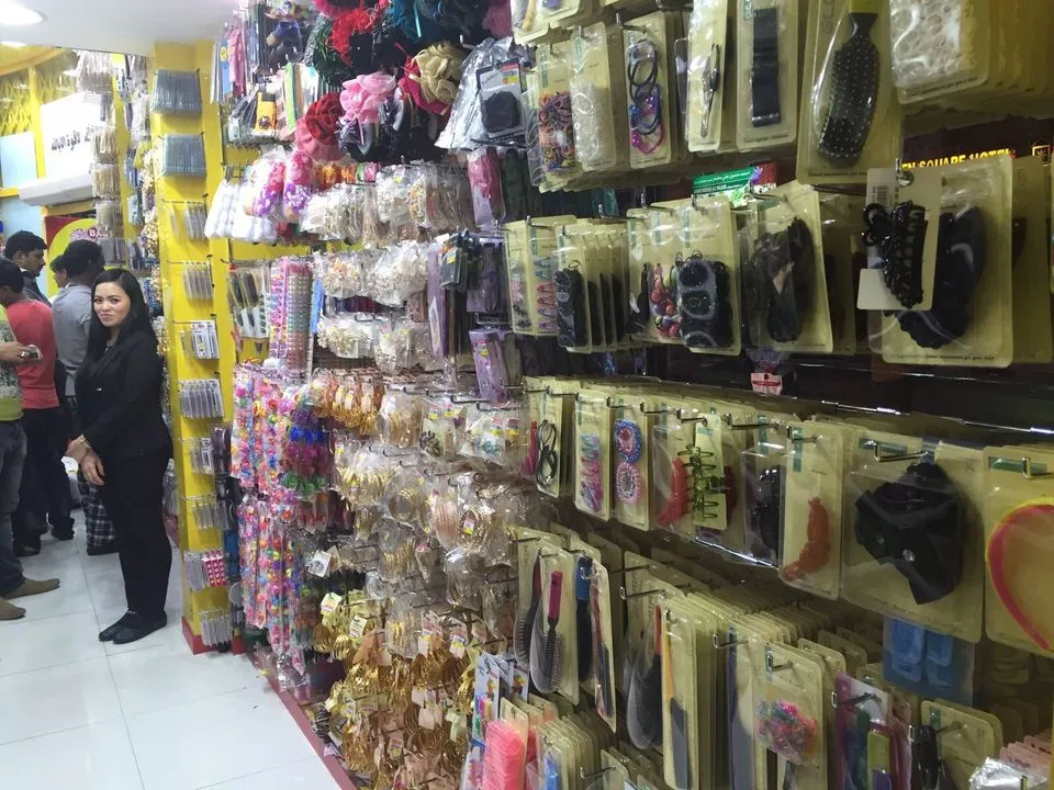 Bein Al Qasrain Gifts, LLC