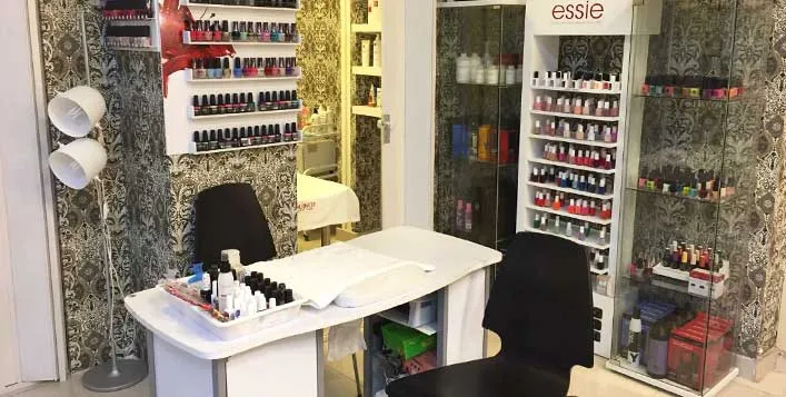 Karz Beauty Salon 